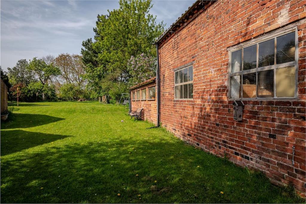Charming Flat In Lovely Rural Location *
